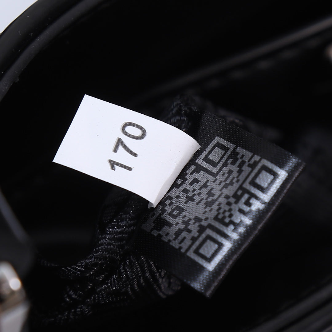 2XPD129BDE Stylish leather bag 