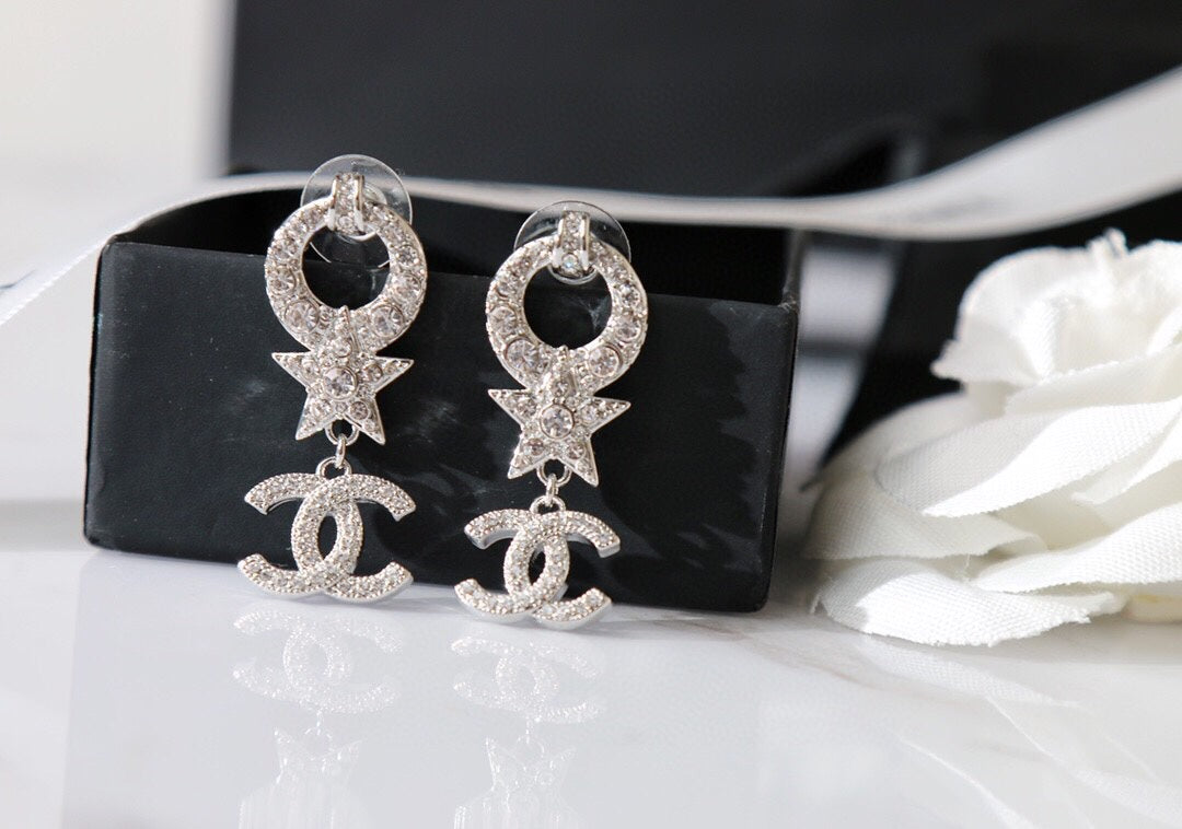 1NC161EDE Stylish Earrings