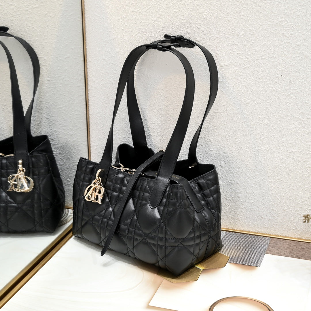 2XD359BDE Stylish leather bag 