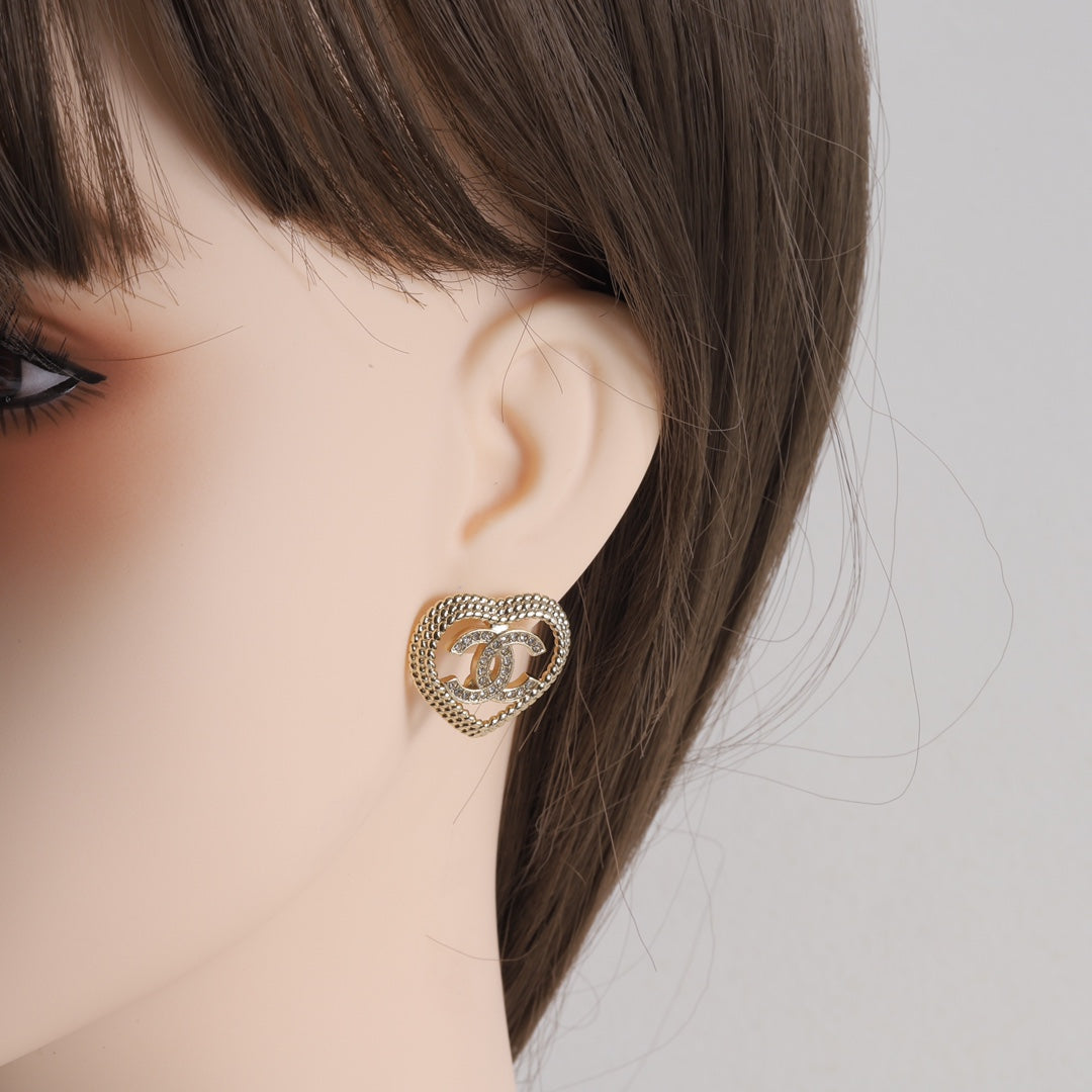14C374EDE Stylish Earrings