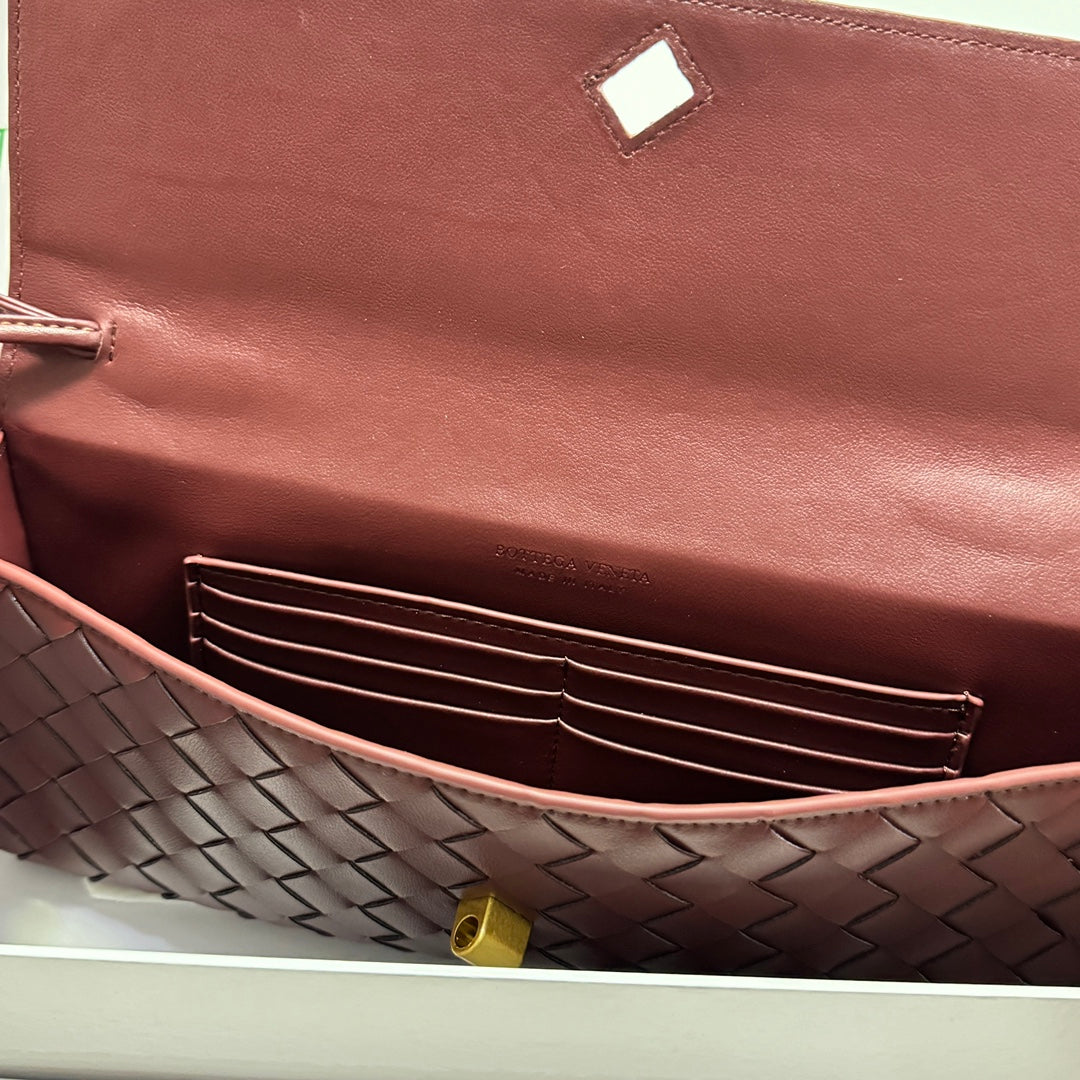 1XA380BDE Stylish leather bag 