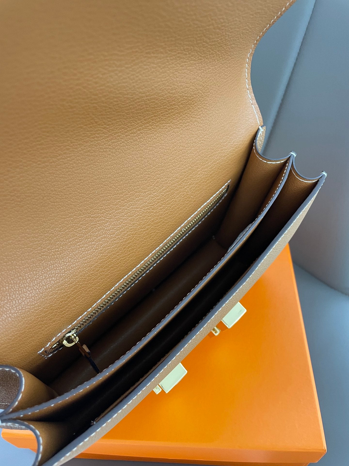 155NH65BDE Stylish leather bag