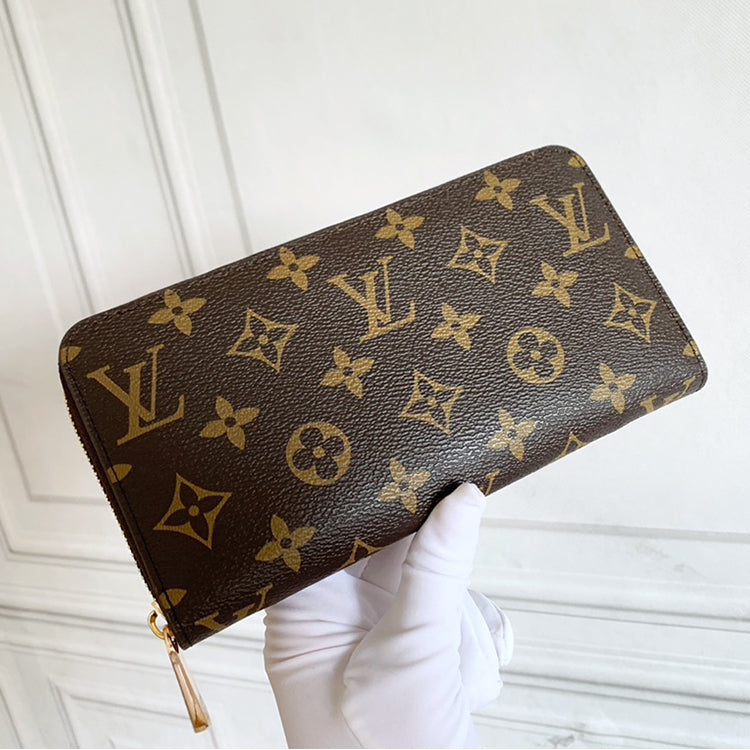 1E03BDE Stylish leather wallets