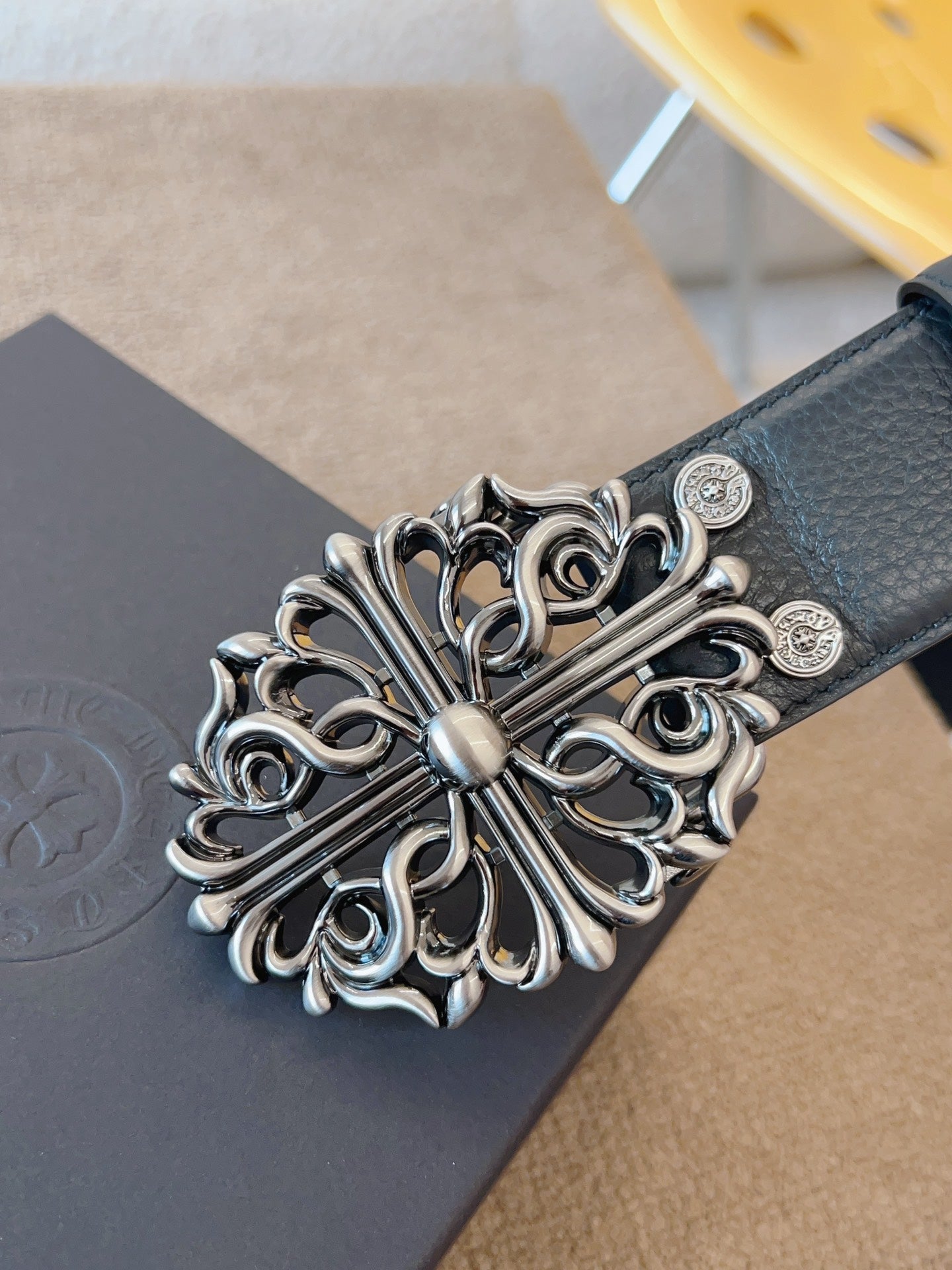 255RA16PDE Stylish High quality belt With full package