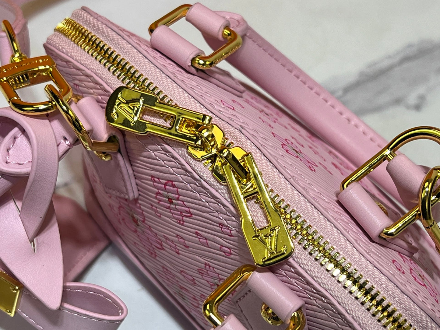 155NE1BDE Stylish leather bag