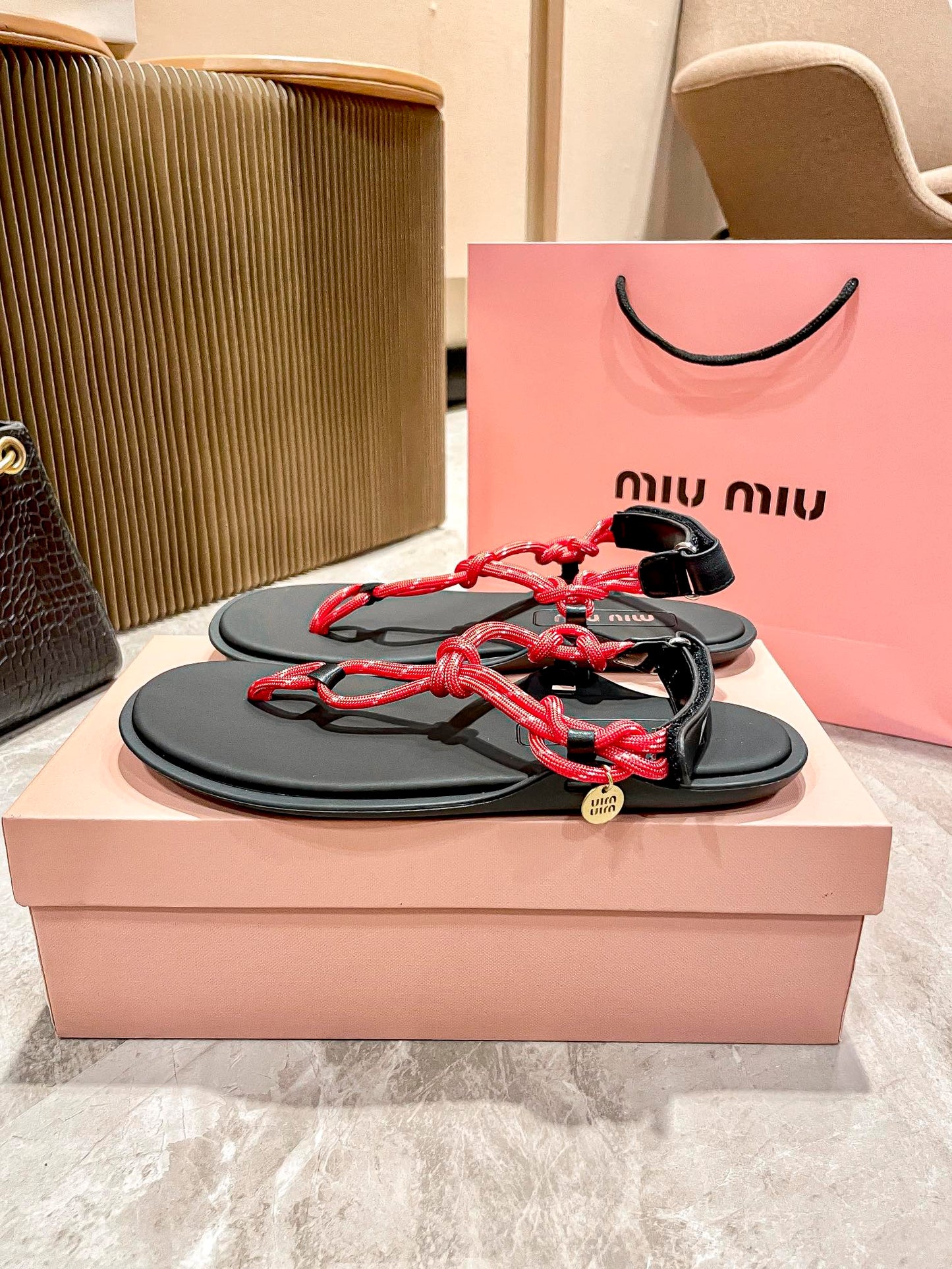 14A170ZDE Stylish sandals