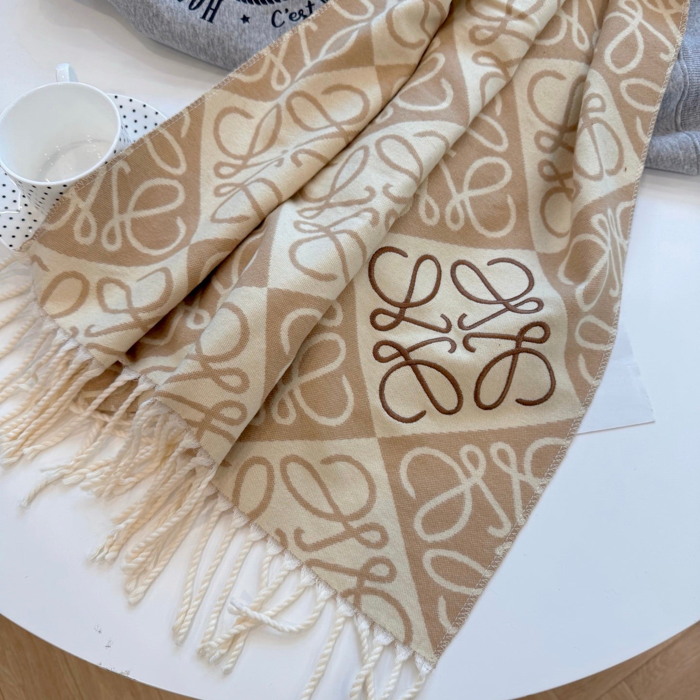 185ZA44WDE Stylish Winter Scarves