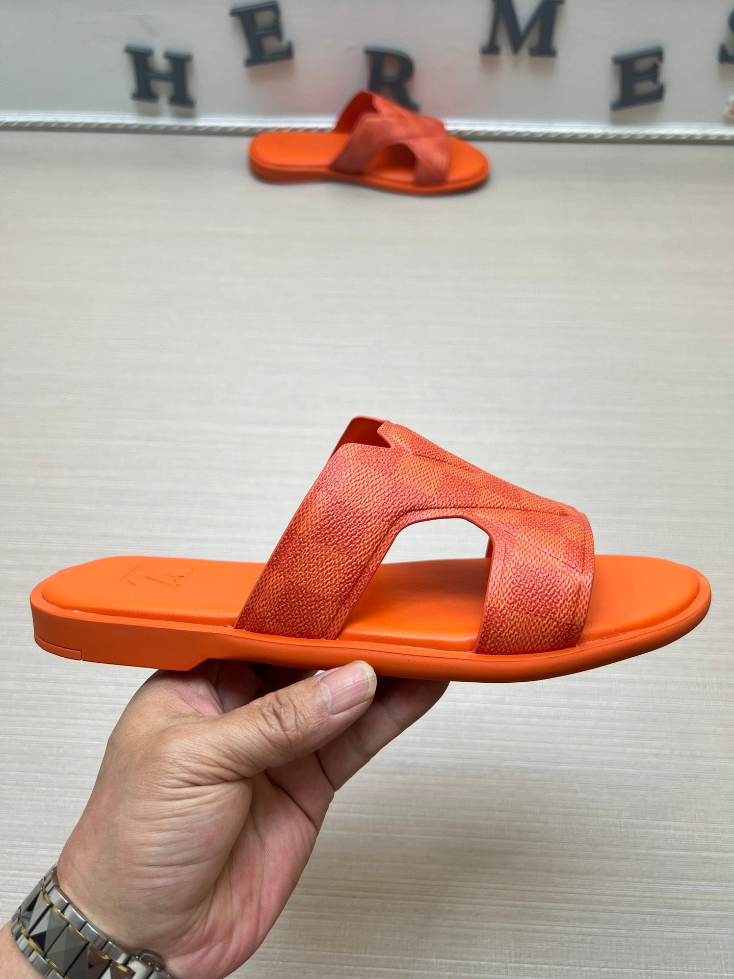 54E22ZDE Stylish slippers