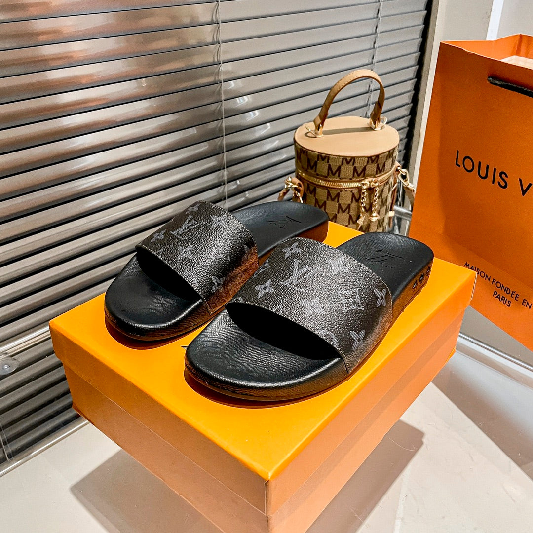 14E195ZDE Stylish Slippers