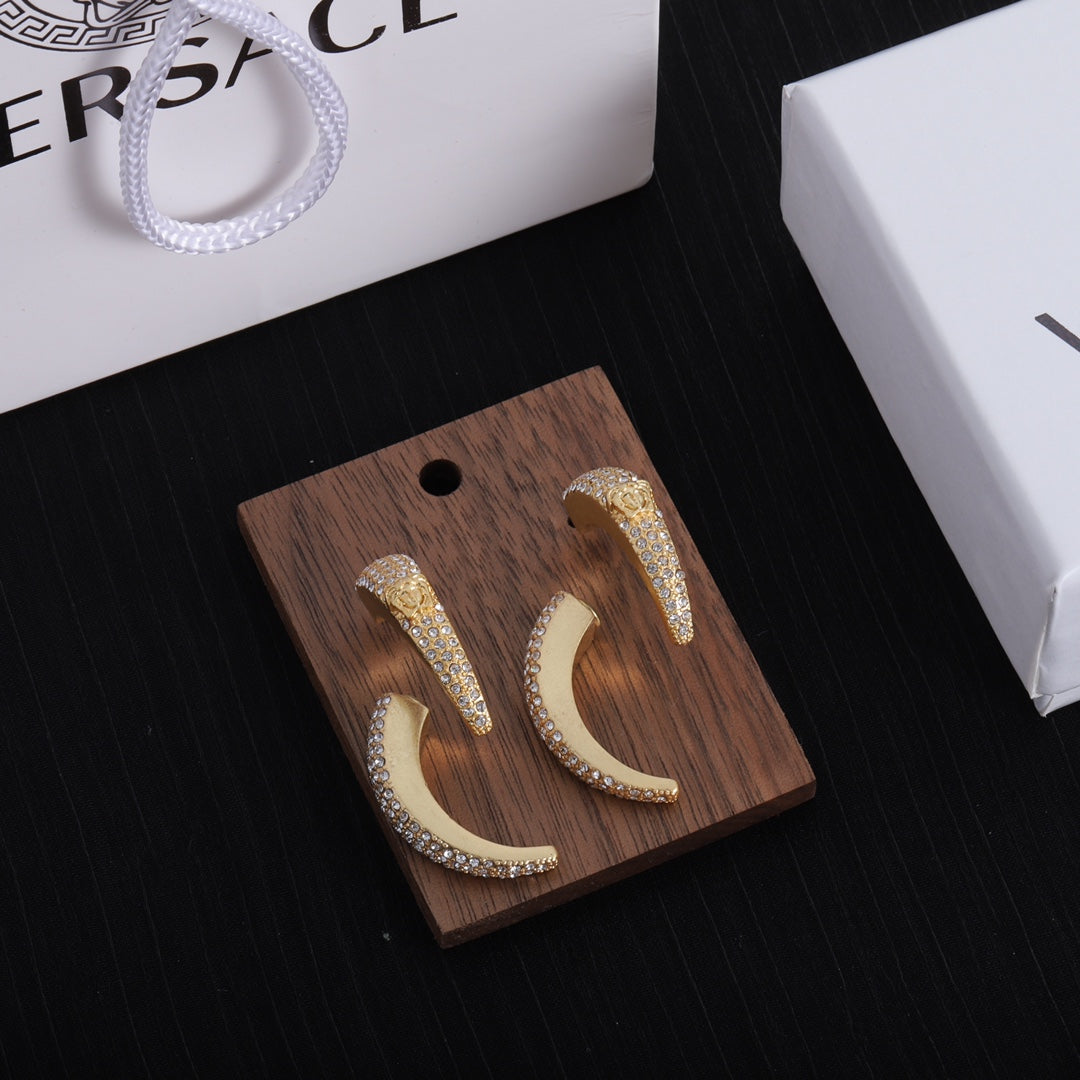 1NV66EDE Stylish Earrings