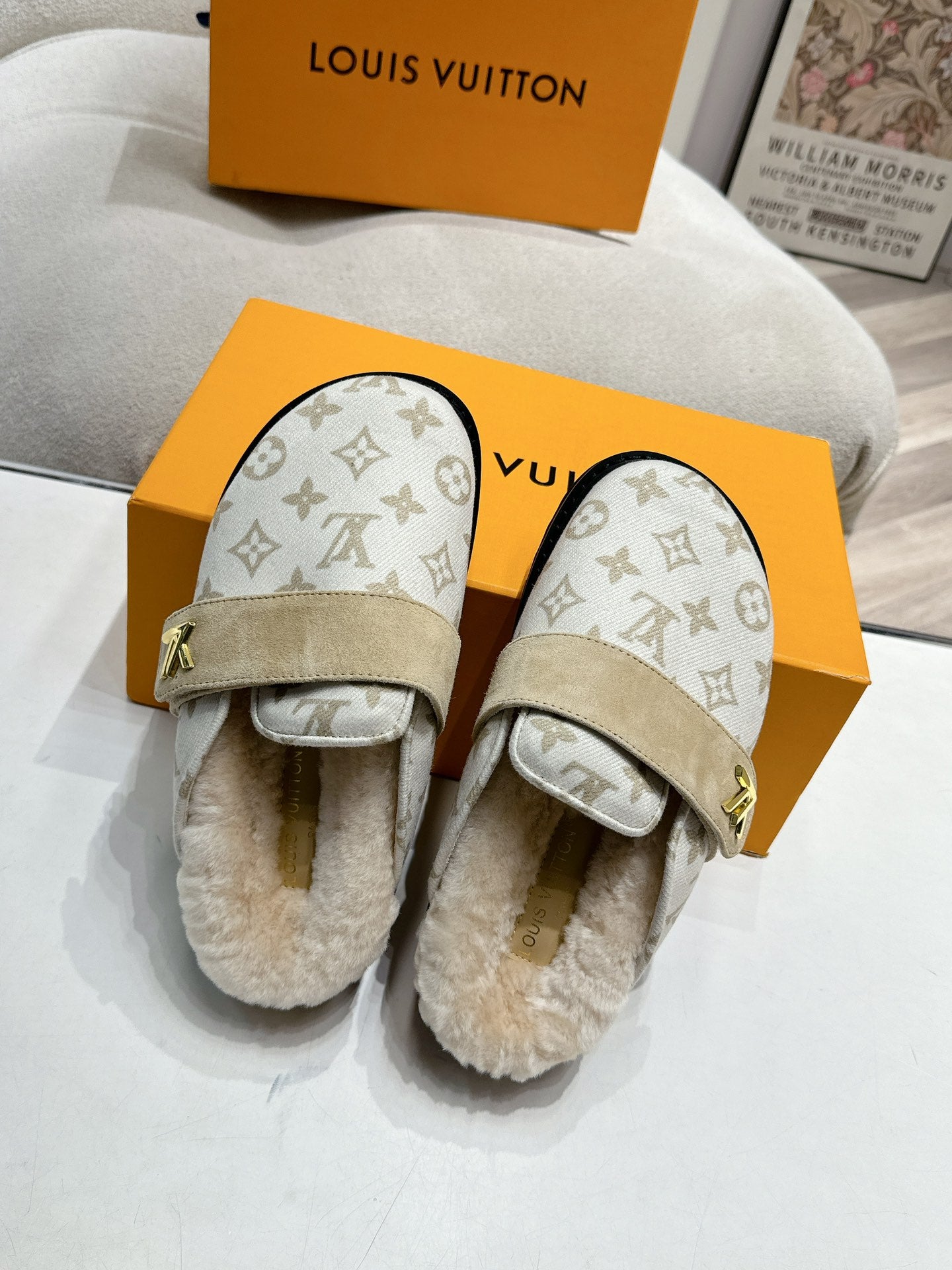 3LE6ZDE Stylish Slippers