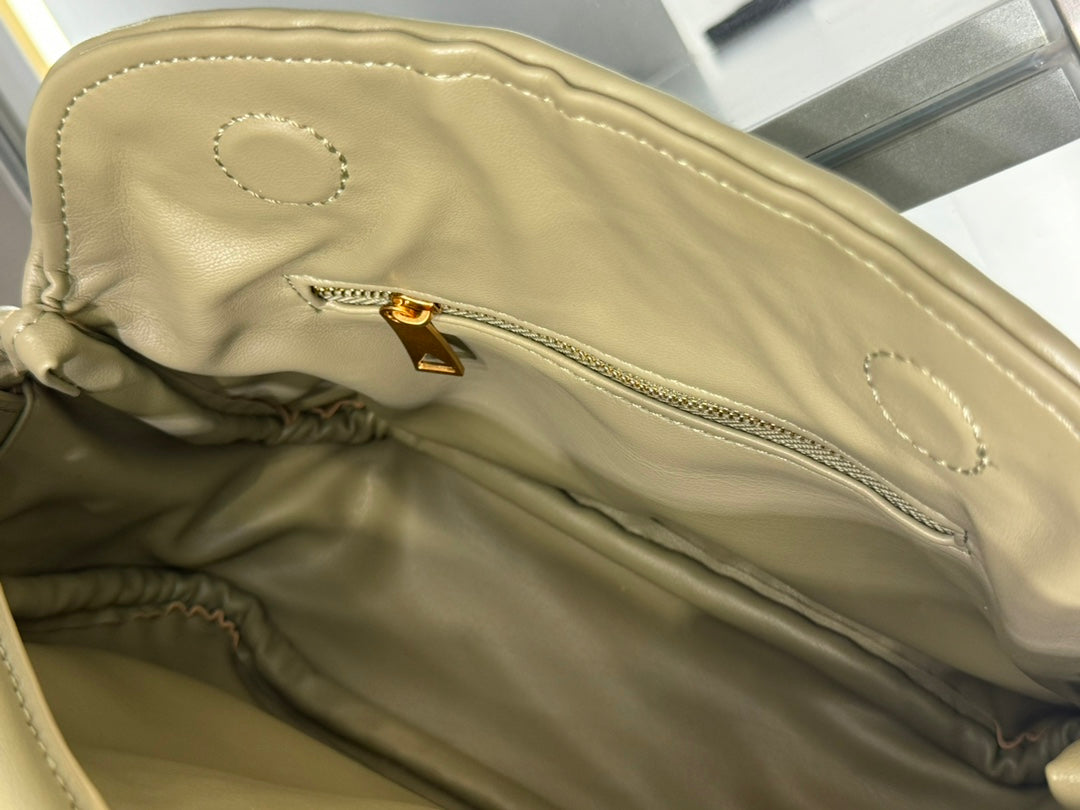 1XA83BDE Stylish leather bag