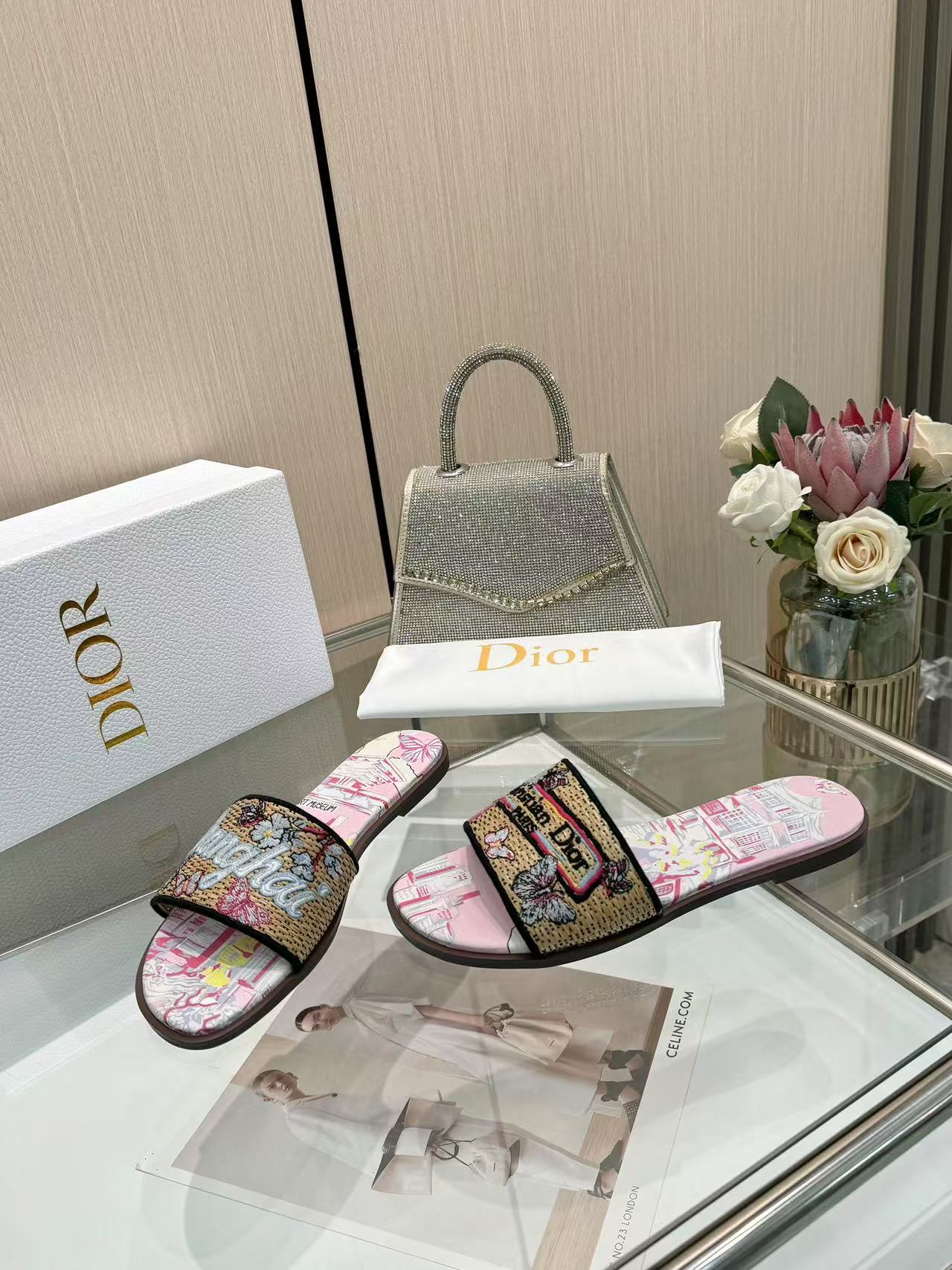 285ZD67ZDE Stylish  Peather Slippers