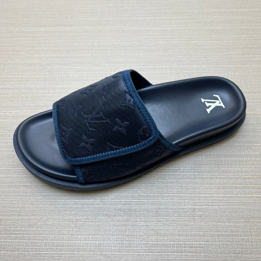 54E14ZDE Stylish slippers