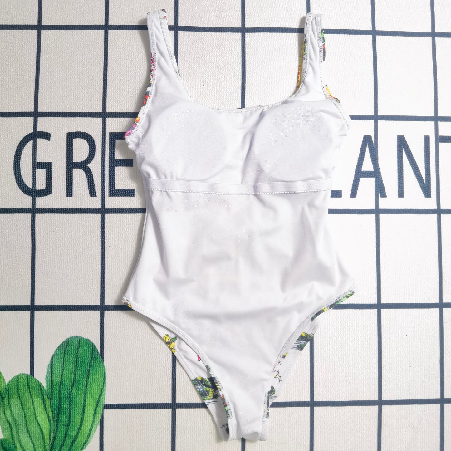 14D294YDE Stylish Bikini swimsuit