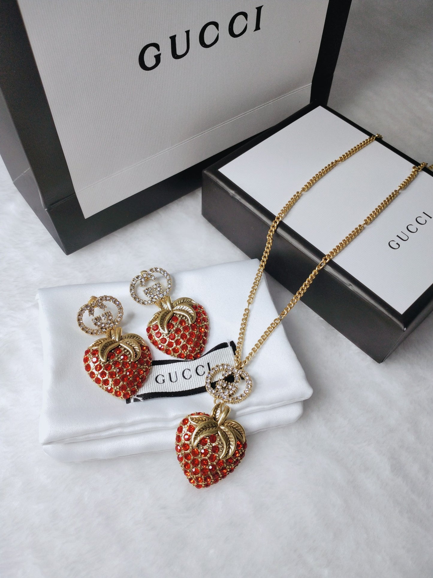 14B488XDE Stylish  Earrings Necklaces