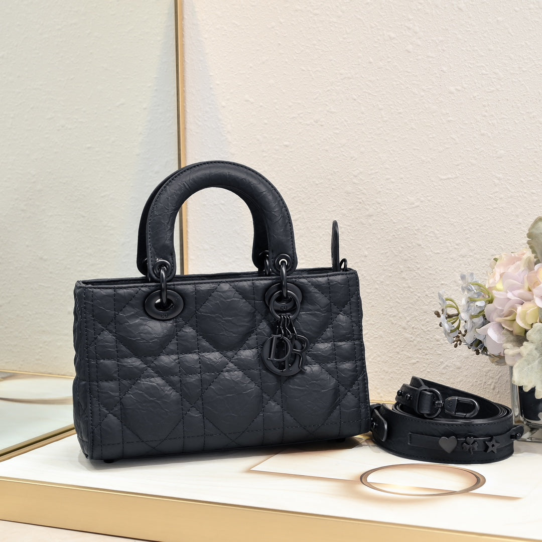 1XD438BDE Stylish leather bag