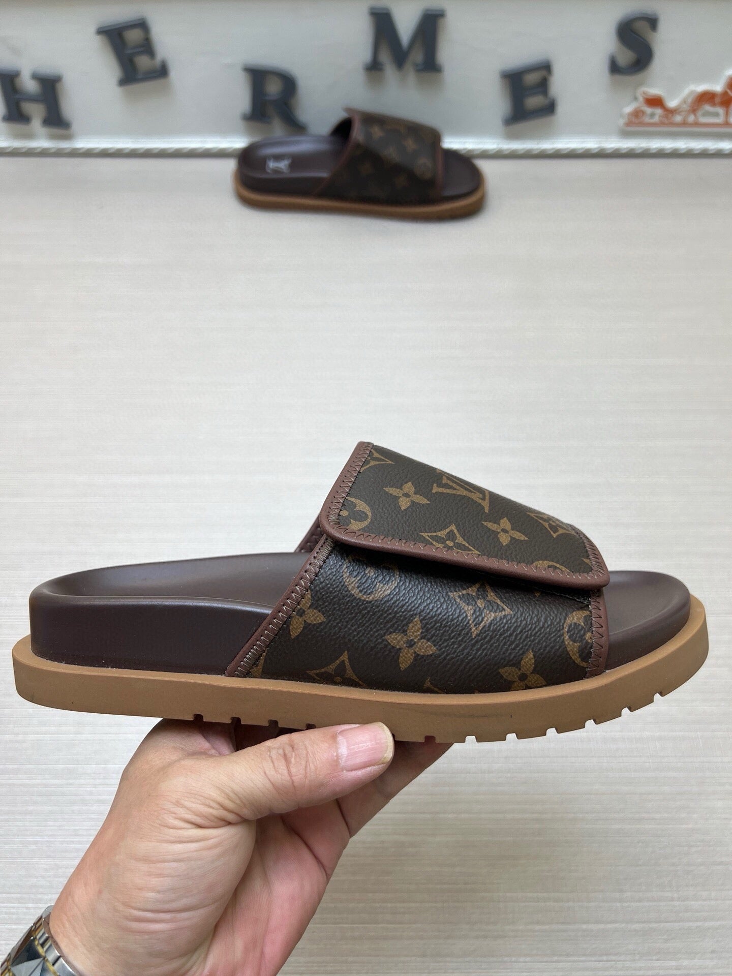 5WE245ZDE Stylish Slippers