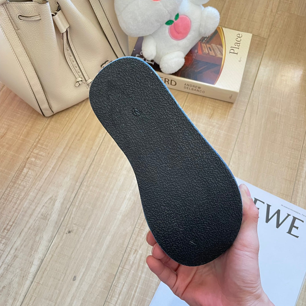 14A92ZDE Stylish Slippers