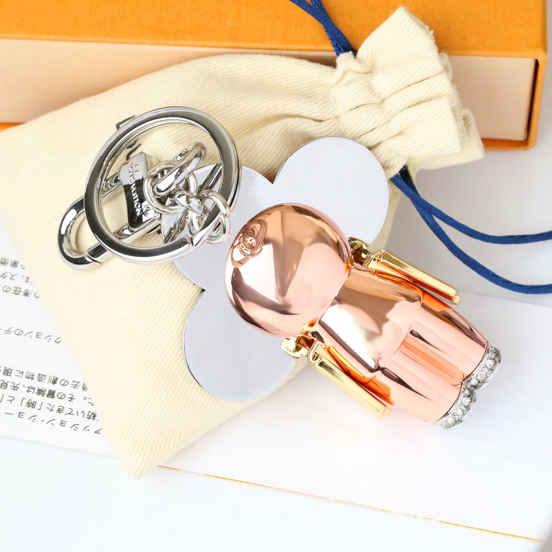 14E68ADE Stylish key closure