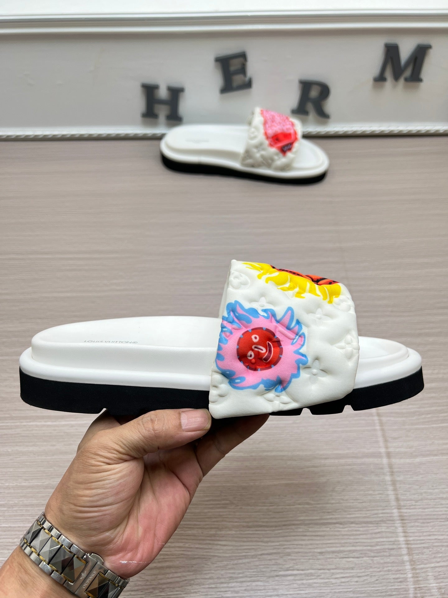 5YE154ZDE Stylish Slippers