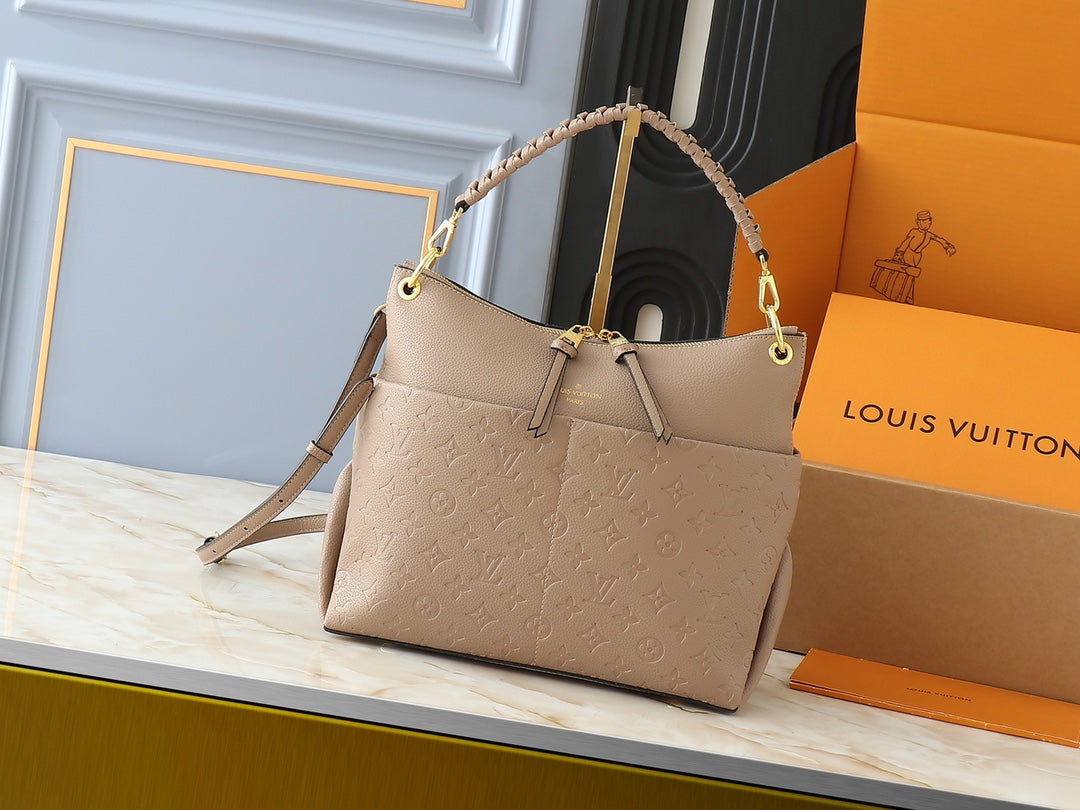 1WE115BDE Stylish leather bag