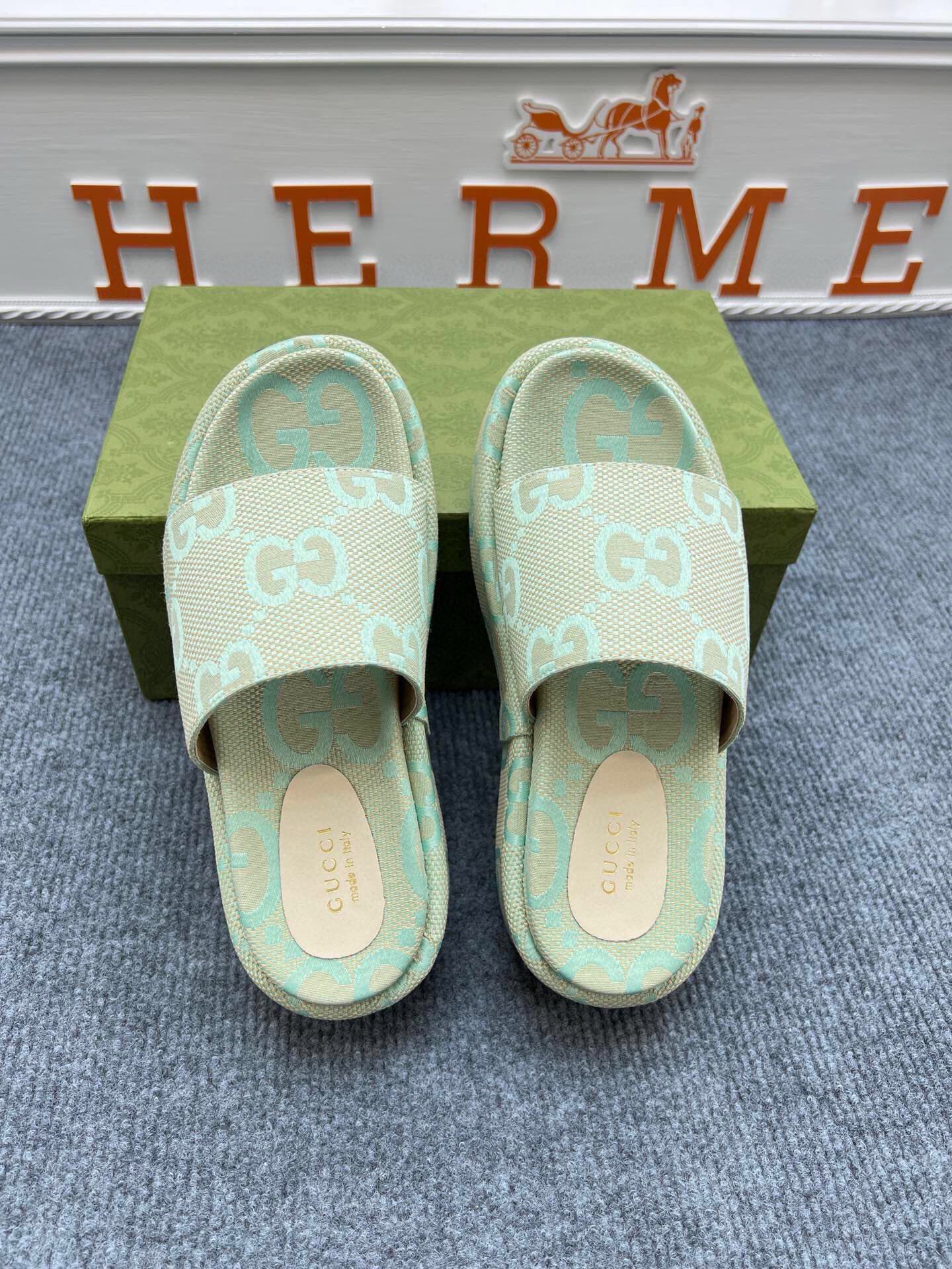 54B122ZDE Stylish slippers  Sole thickness 5.5cm