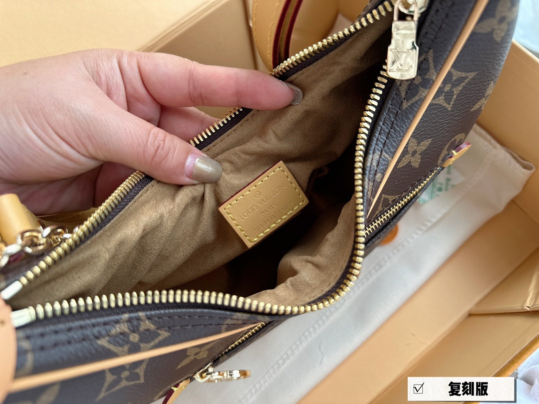 6XE134BDE Stylish leather bag 