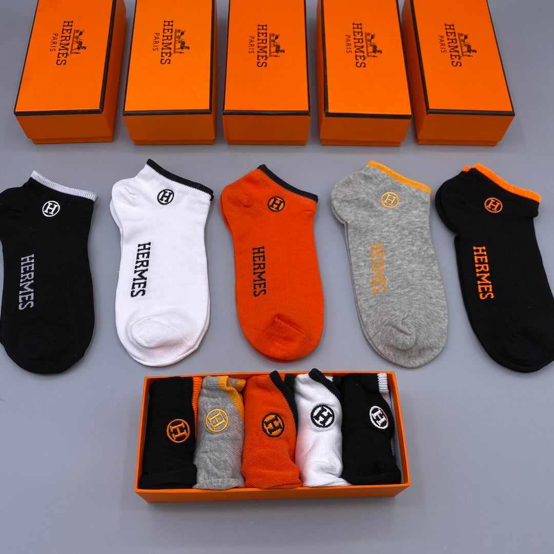 235QH597SDE Stylish socks(5 pairs )