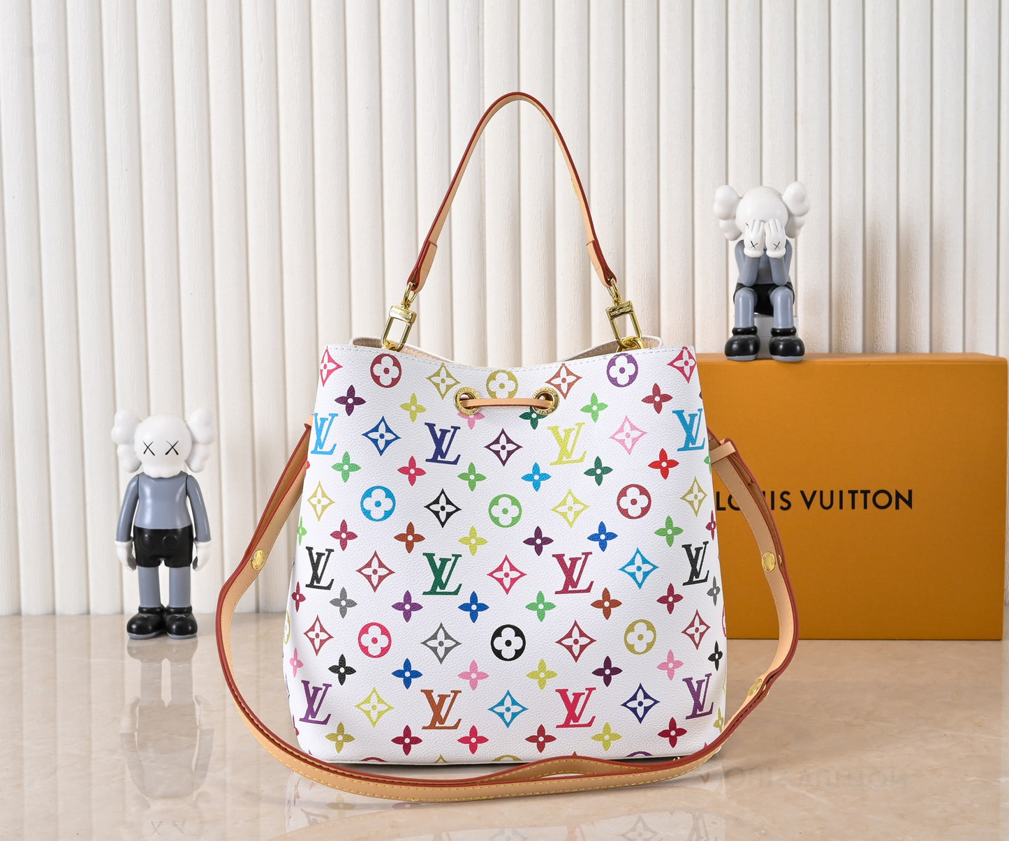 155NE36BDE Stylish leather bag