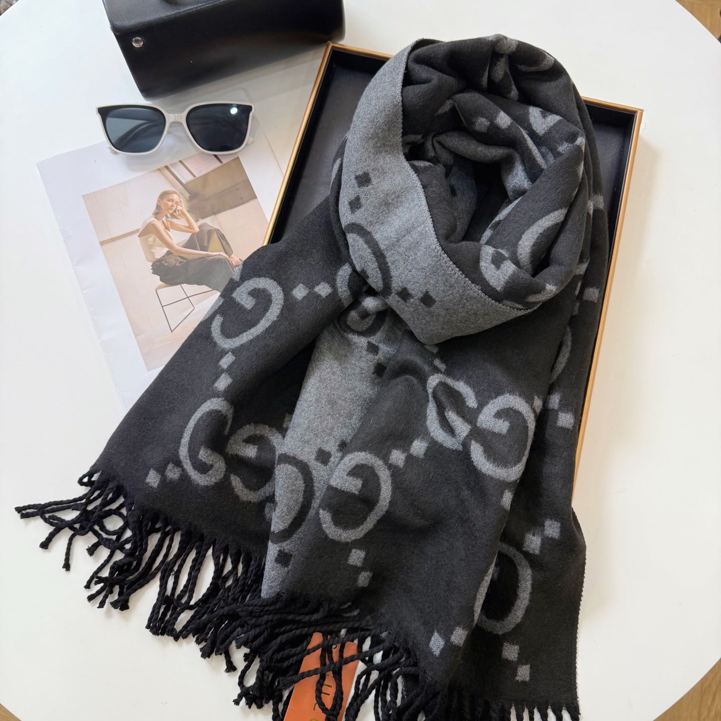 185ZB30WDE Stylish Winter Scarves