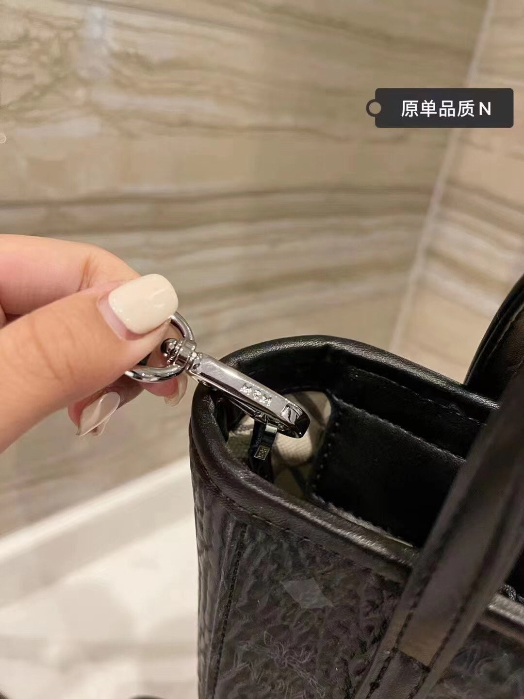 2XM333BDE Stylish leather bag 