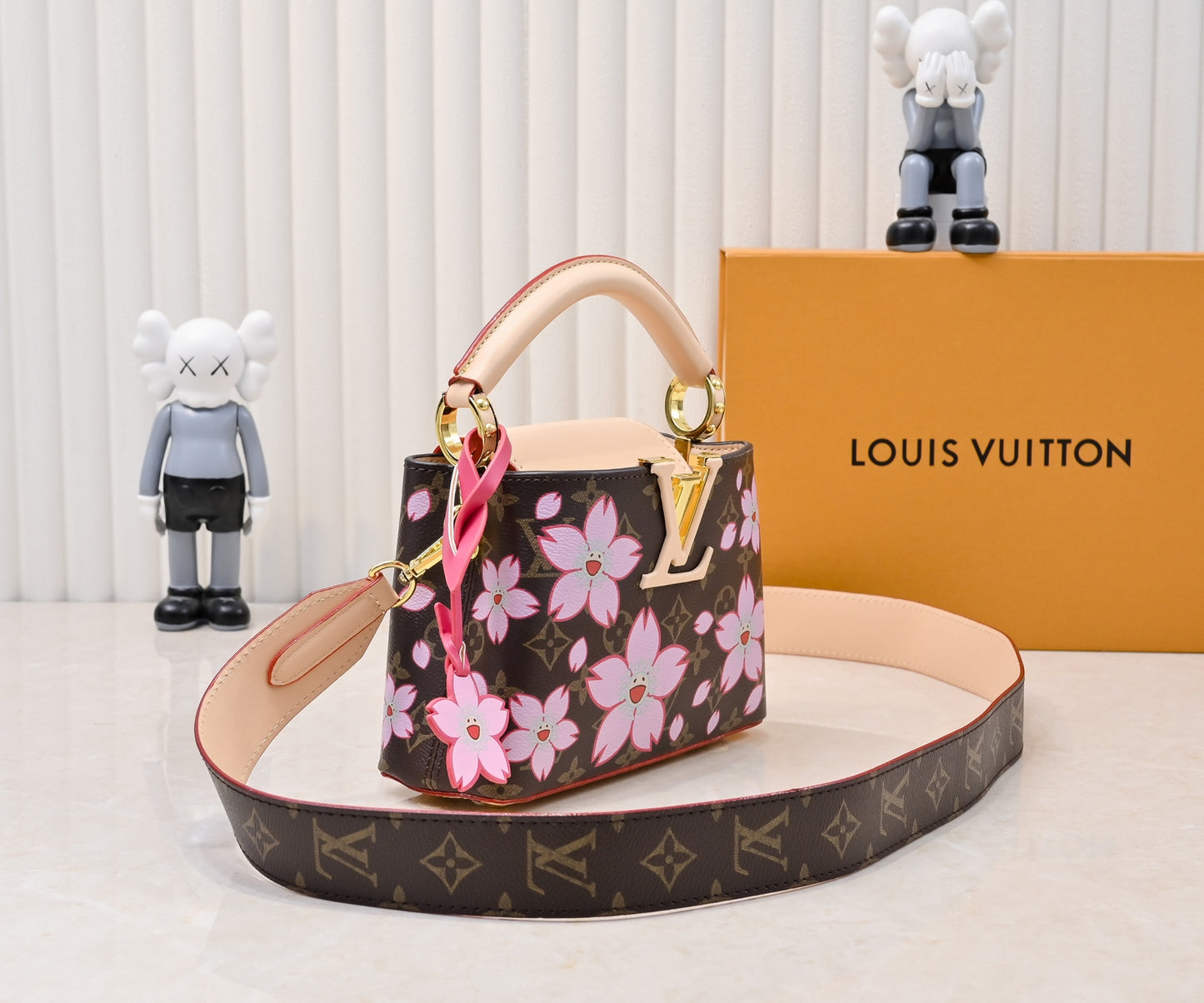 155NE42BDE Stylish leather bag