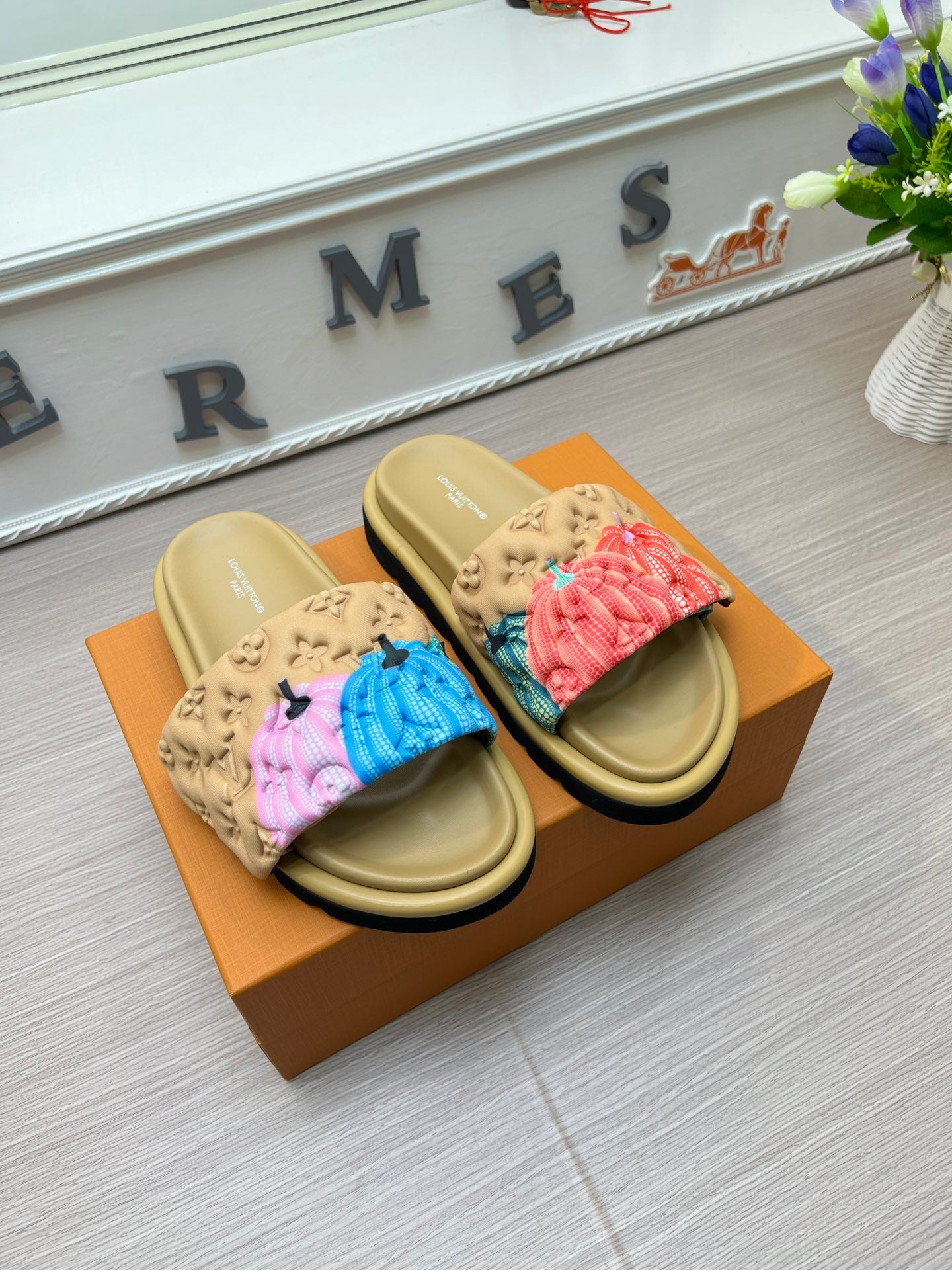 5YE154ZDE Stylish Slippers