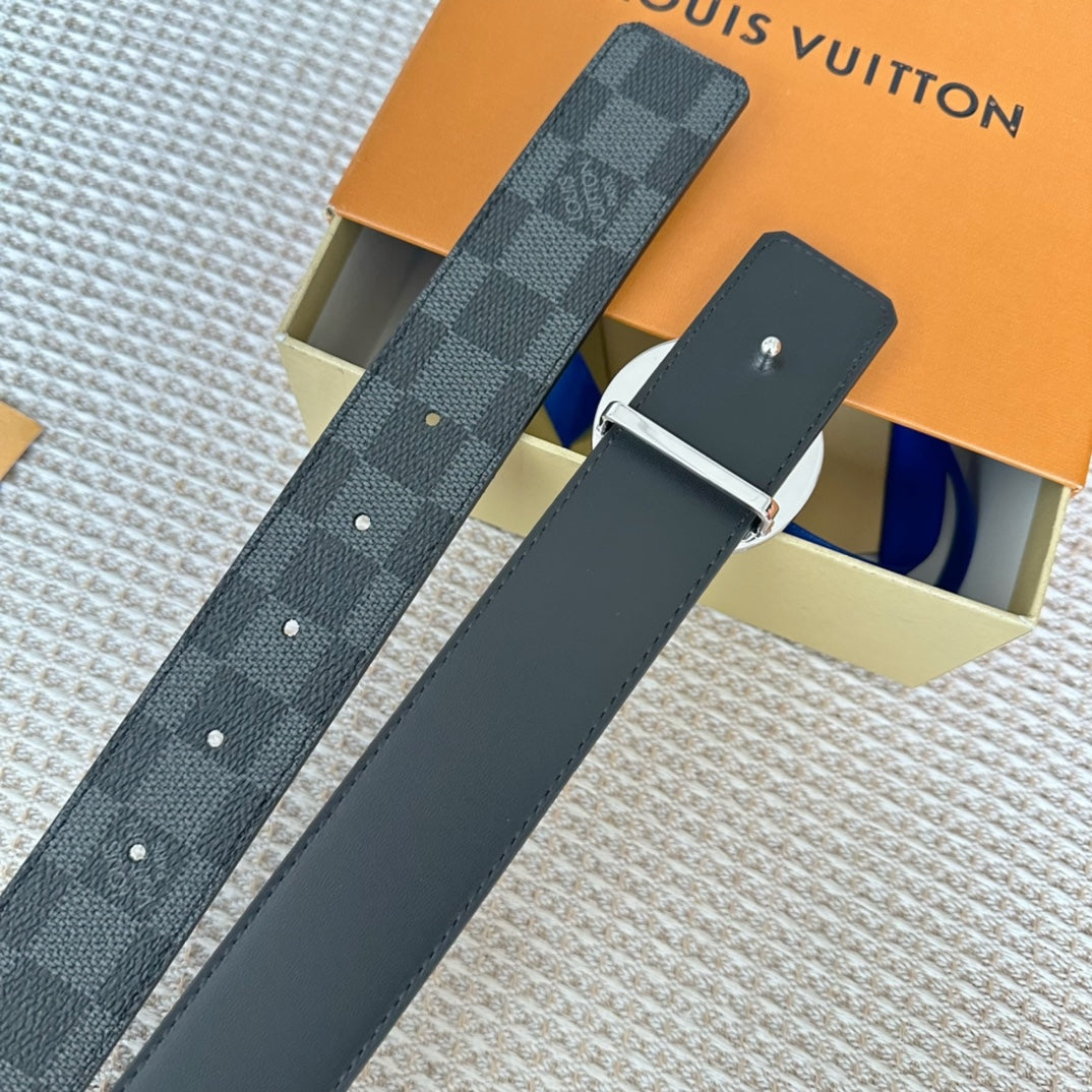 14E128PDE Stylish  High quality belt With full package
