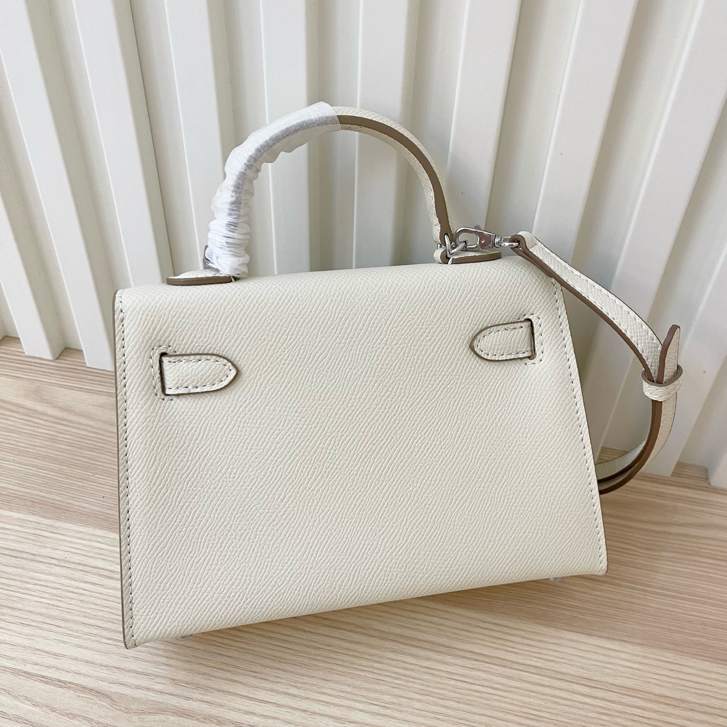 2WH27BDE Stylish leather bag