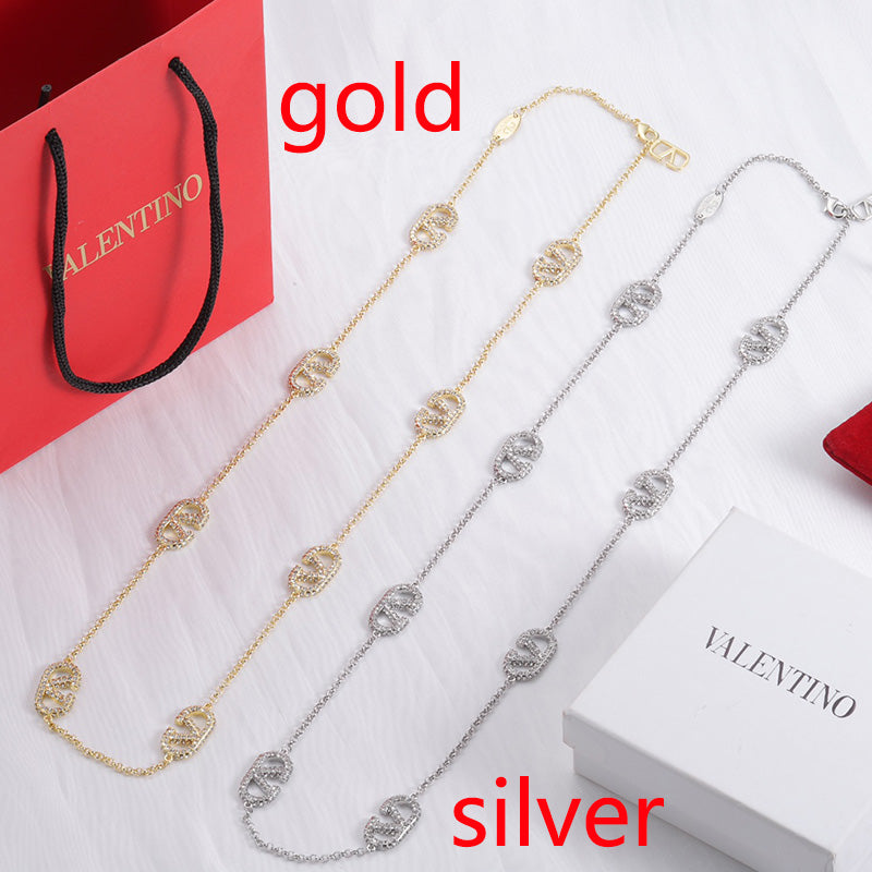 1YVL24XDE Stylish Necklaces