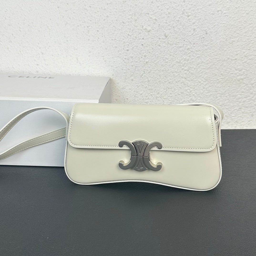 1XE271BDE Stylish leather bag 