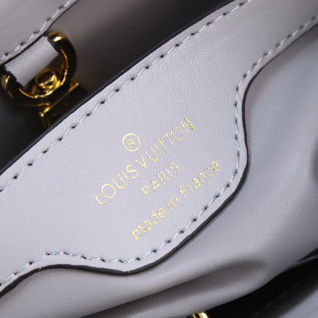 1XE441BDE Stylish leather bag