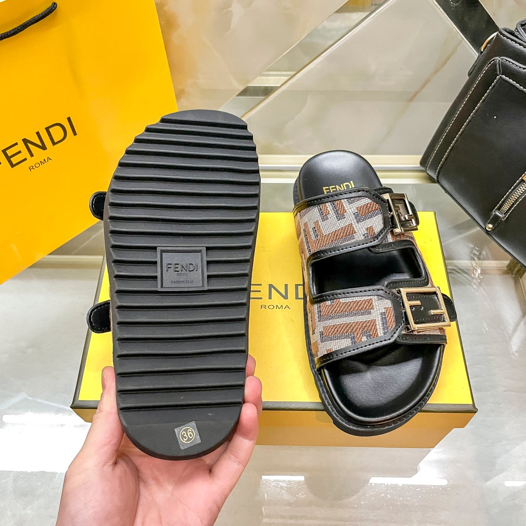 14F69ZDE Stylish slippers