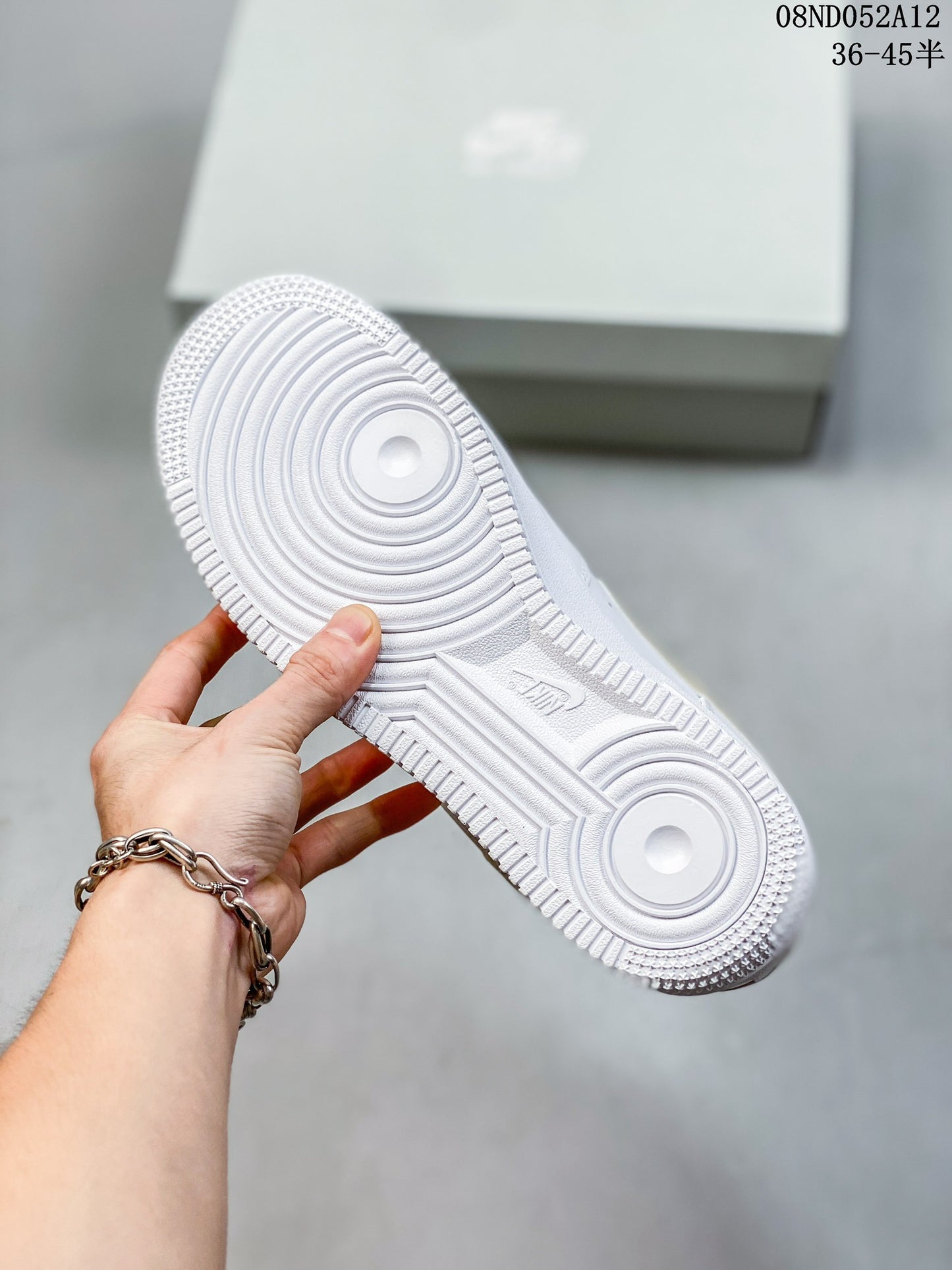 4YN34ZDE Stylish Sneakers (No Box, August-October Big Sale)