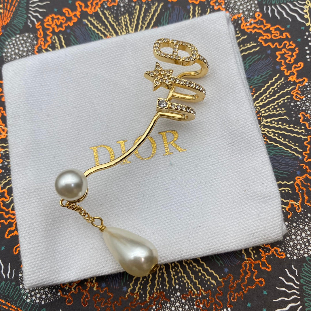 1YD426EDE Stylish Earrings