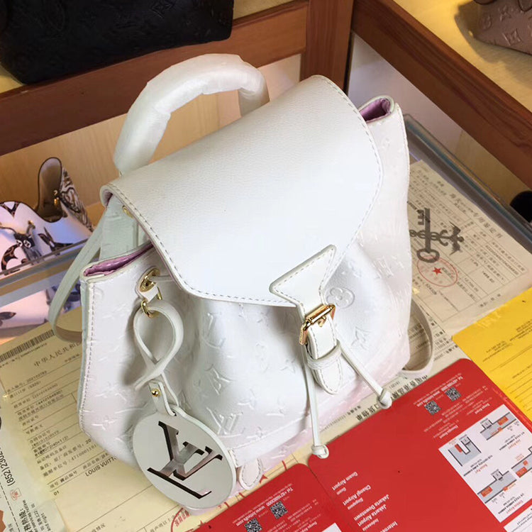 1E065BDE Stylish leather bag 