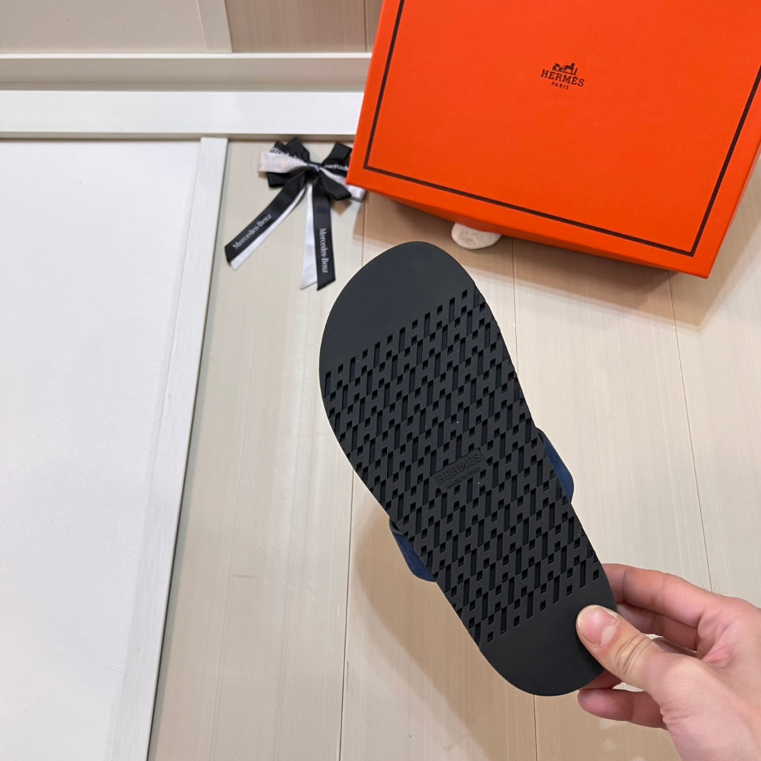 14H207ZDE Stylish Slippers