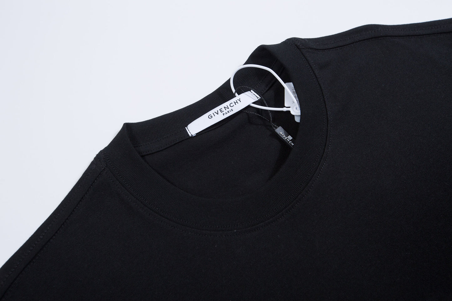 145RA204UDE Stylish T-shirt