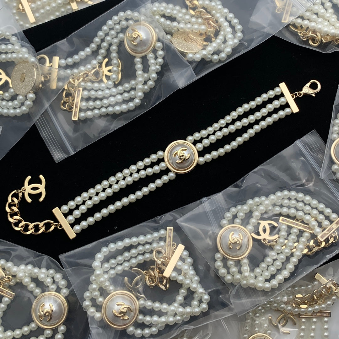 84C7XDE Stylish  Earrings  Necklaces