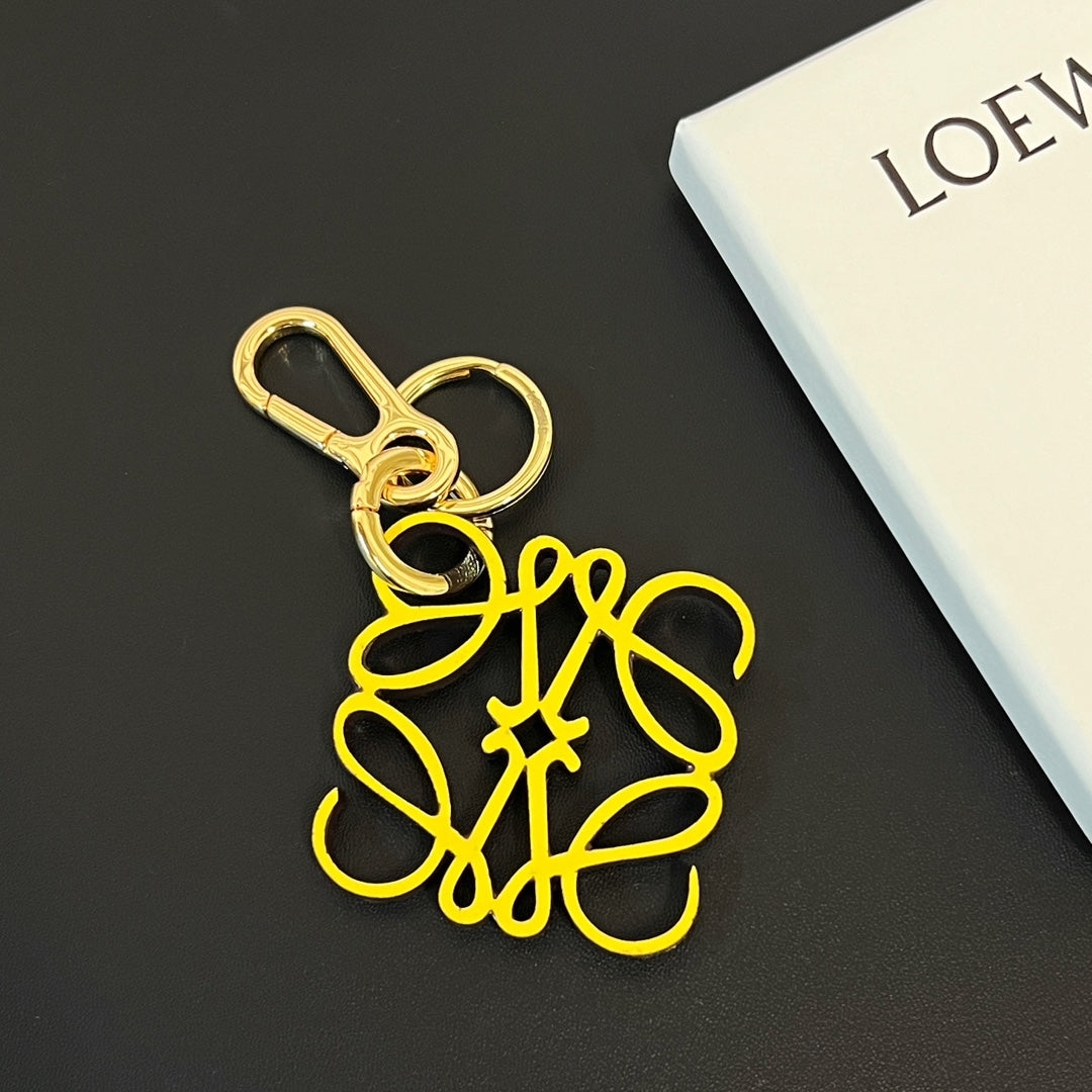14A86ADE Stylish key closure