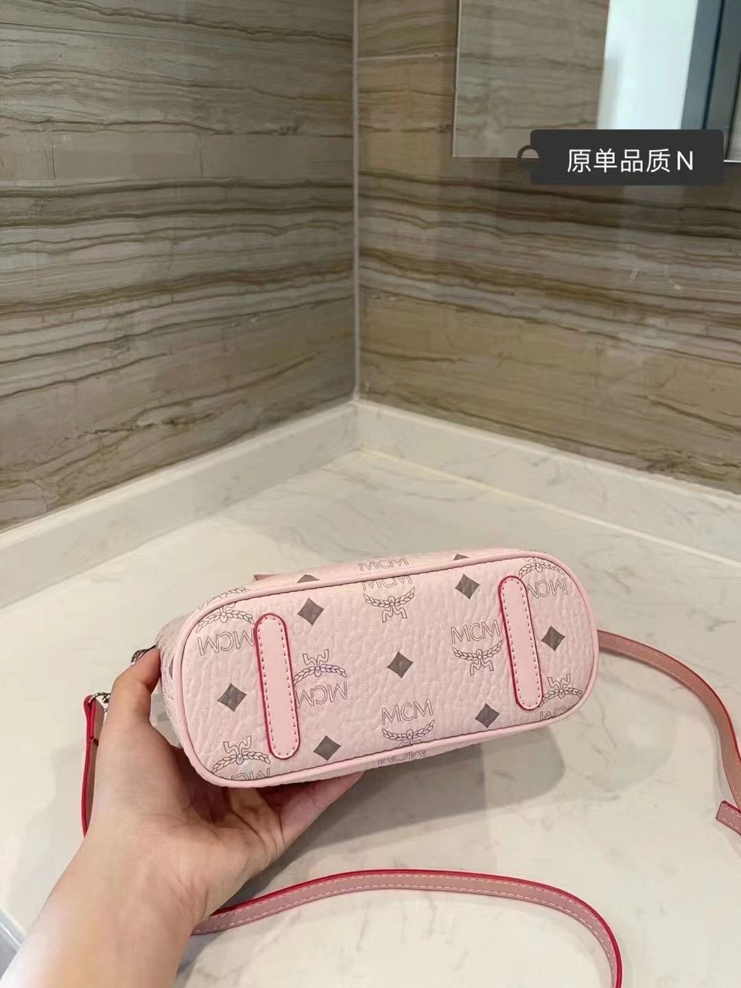 2XM333BDE Stylish leather bag 