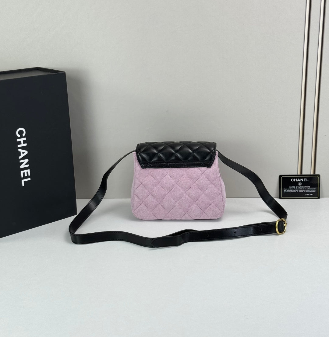 15RC62BDE Stylish leather bag