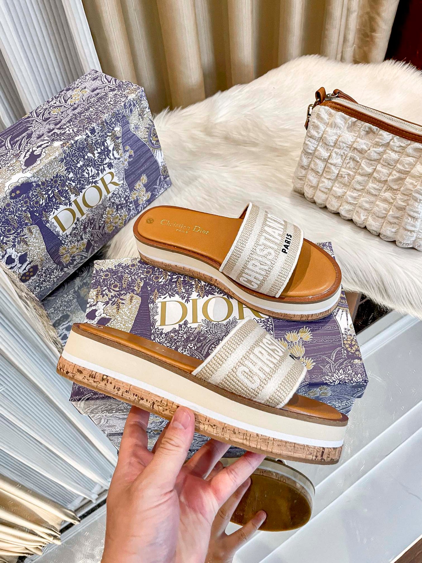 1LD22ZDE Stylish slippers